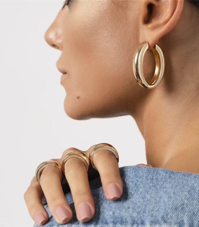 Argola Oval com Zircônias