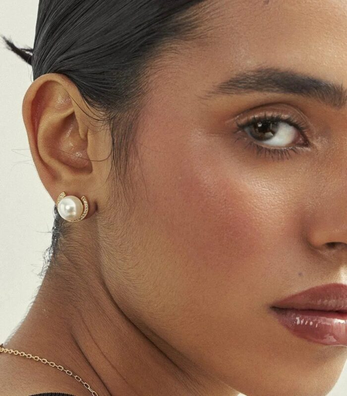 Brinco com Pérola Shell e Zircônias